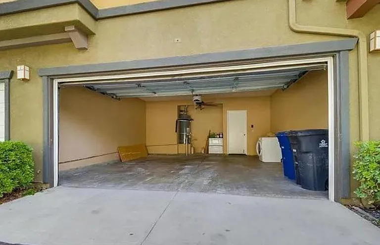 5444 Mandarin Cv — Photo 20