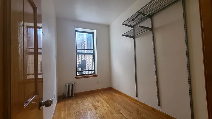 Rented by Matthew Gros-Werter, LREB  | media 6