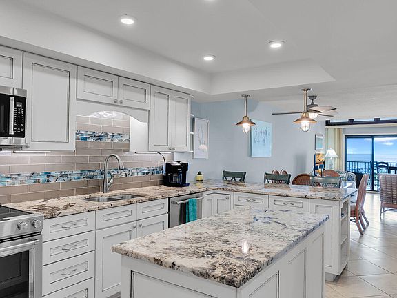 5th image of 1133 W Ocean Dr Unit 6