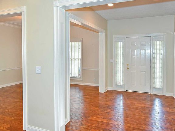 2nd image of 7911 Bayshore Ct