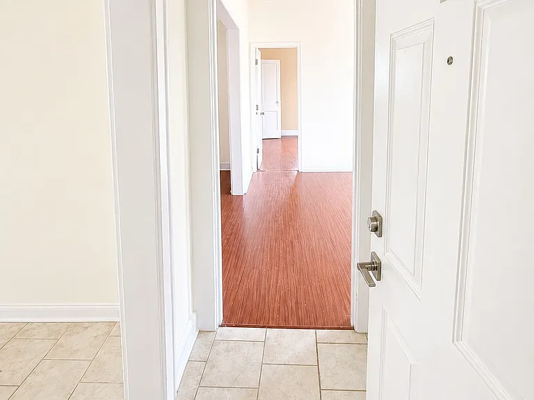 137 Hammond Ave #4 — Photo 21