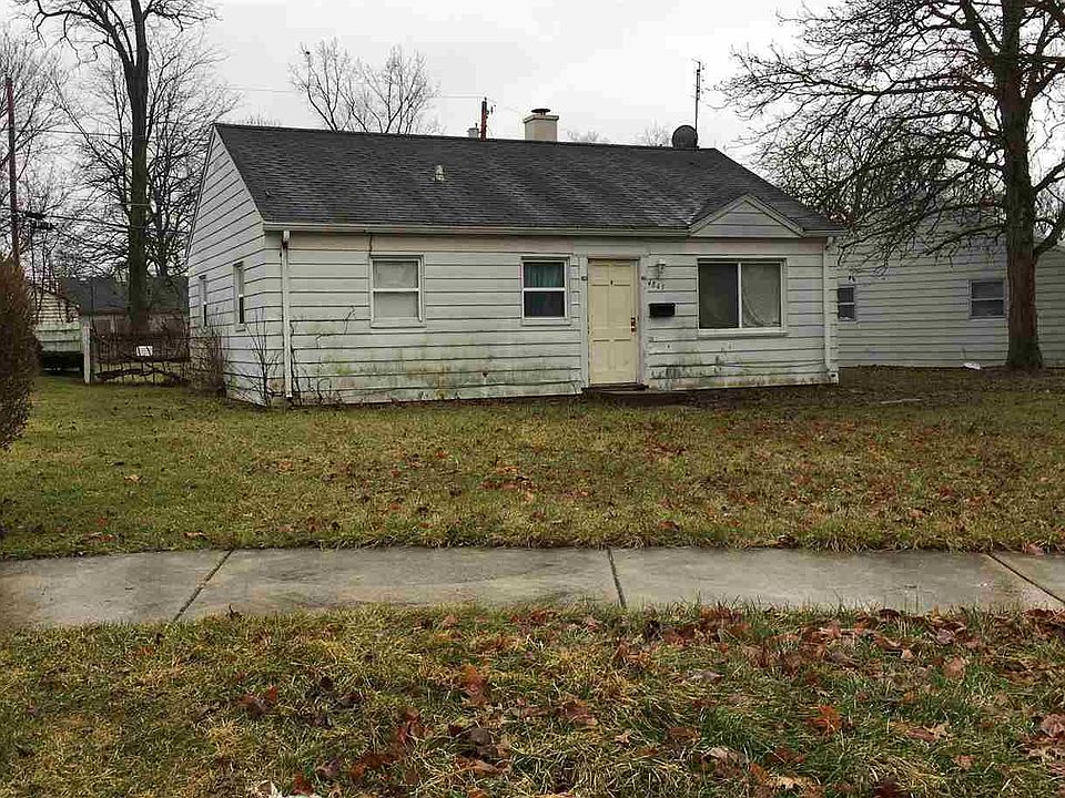 2nd image of 4845 Oliver St
