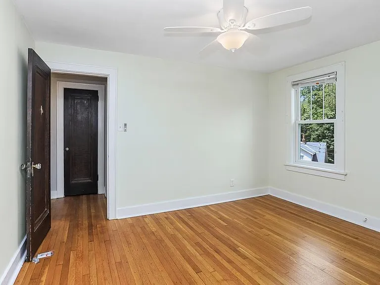 804 Center Ave — Photo 14