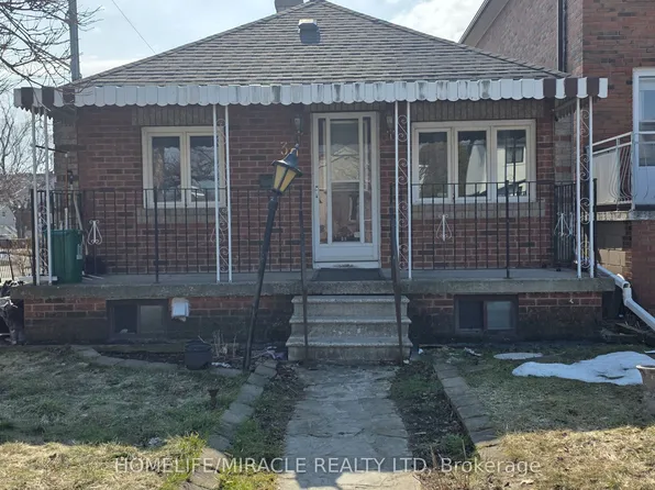 39 Butterworth Ave #Basement, Toronto, ON M1L 1H2