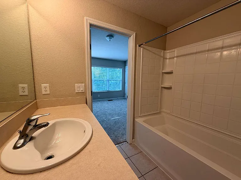 4430 SW 49th Ave — Photo 24
