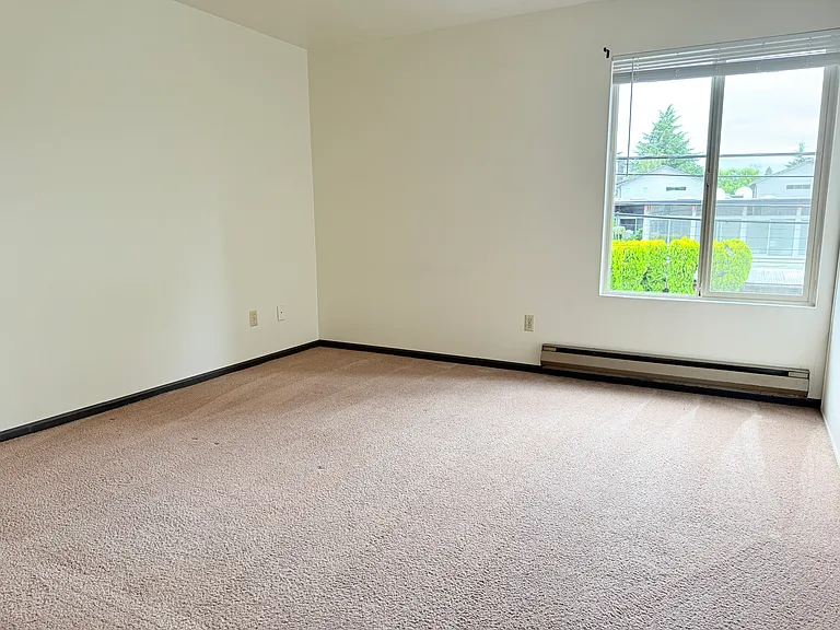 3201 NE 120th St #203 — Photo 5