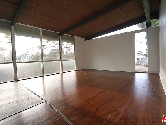 3rd image of 3330 S Sepulveda Blvd APT 18