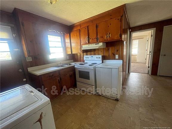 3rd image of 1624 Eureka Ave