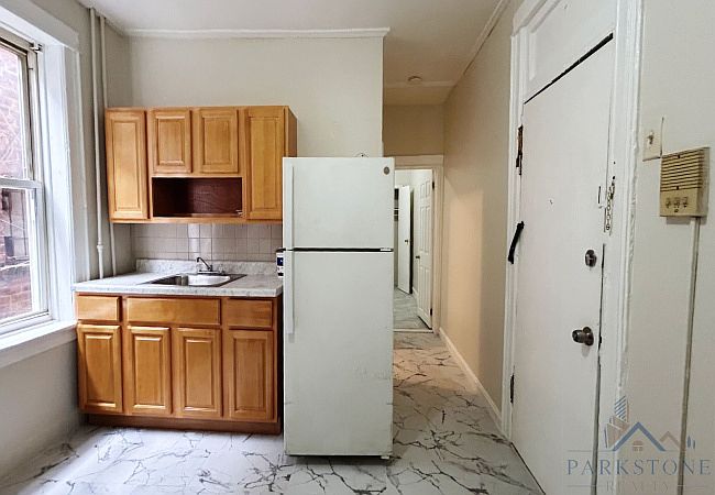 2nd image of 118 Tonnele Ave #E2