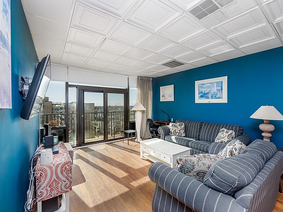 3rd image of 500 Kennedy Dr #708