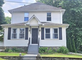 8 Simone St, Worcester, MA 01604