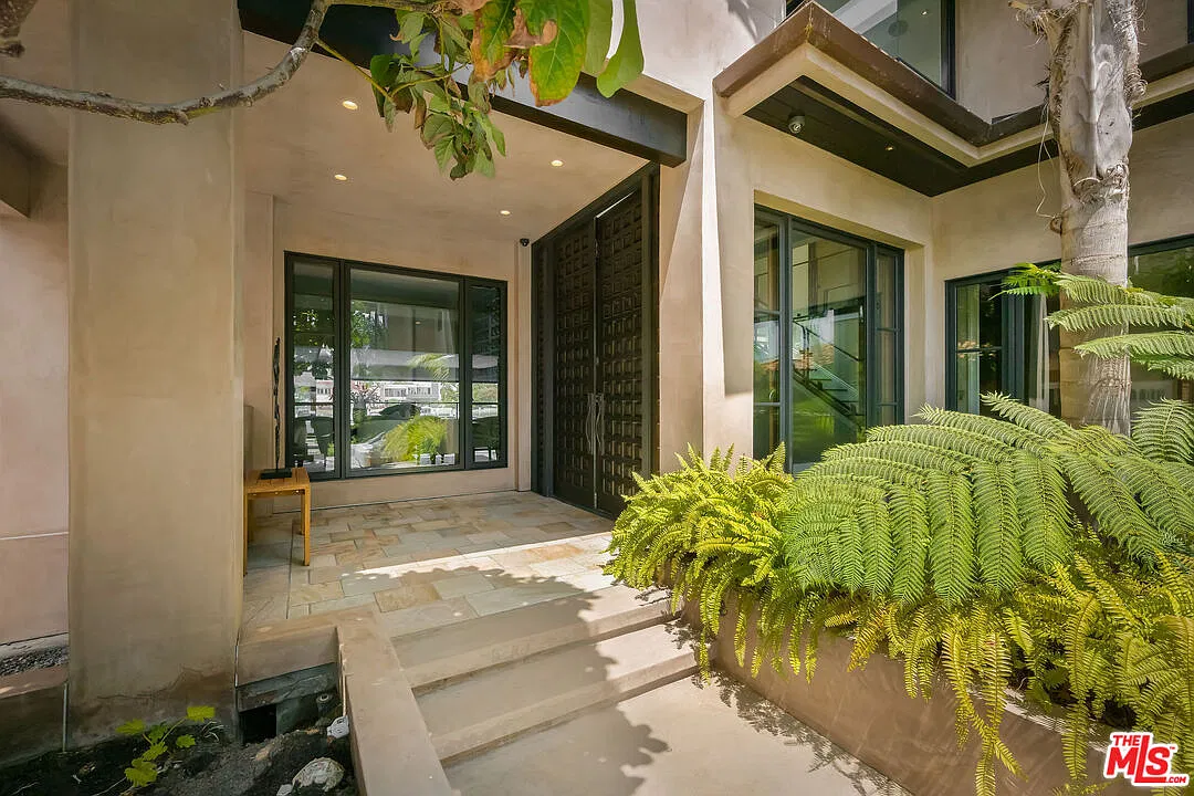 5 bed, 4.5 bath, 6731 sqft, $39,950 — Photo 4