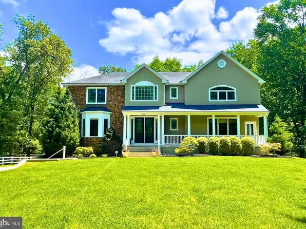 309 Ark Rd, Mount Laurel, NJ 08054