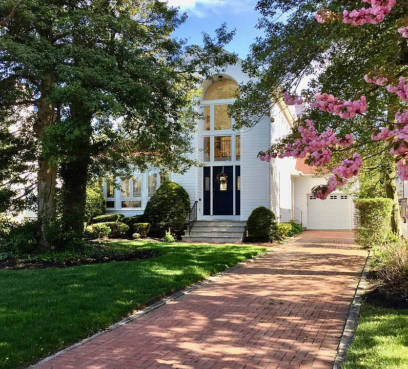 203 Stockton Blvd