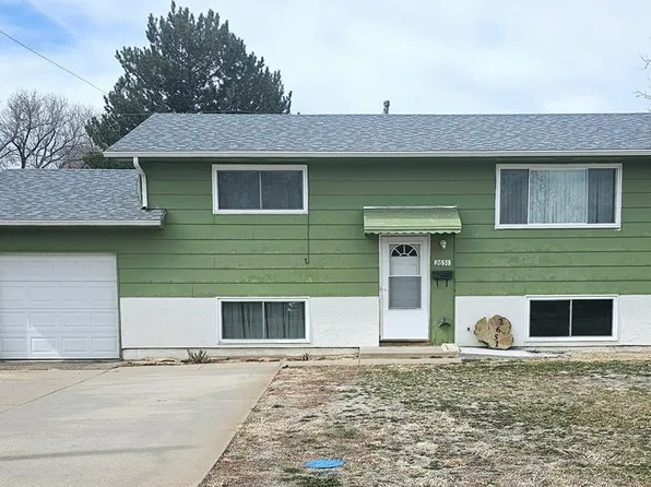2651 Hollywood Dr, Pueblo, CO 81005