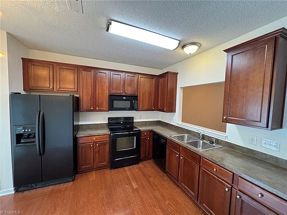 2nd image of 4332 Alderny Pl