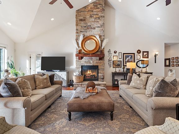 4th image of 168 Yale Landing Rd