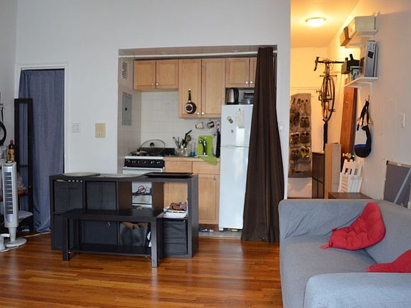 4th image of 36 Clark St APT 1C