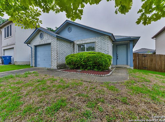 2nd image of 13815 Villa Camino