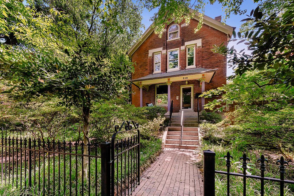 618 Floral Ter - Property Image