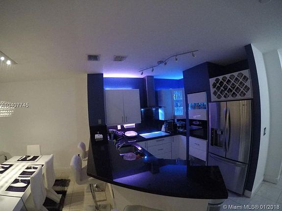 3rd image of 6509 Catalina Ln #5A