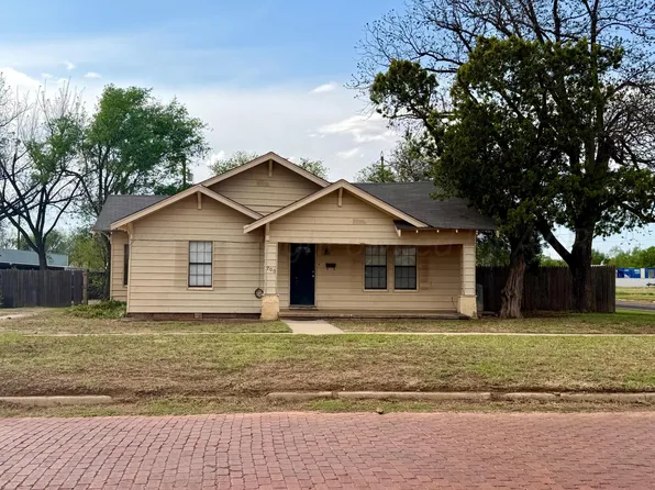 200 S Main St, Childress, TX 79201