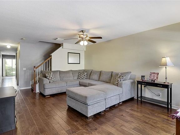 5th image of 9416 Cooperville Ct