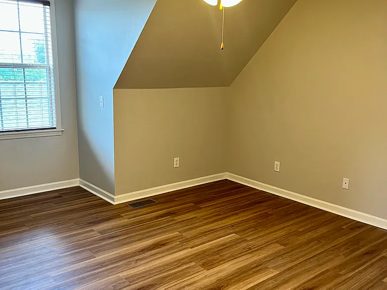 220 Lincoln Grn #G — Photo 11