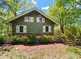 345 Kelli Ln, Cleveland, GA 30528