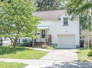 69 Chippendale Rd, Rochester, NY 14616