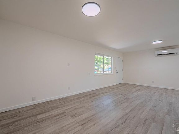 5th image of 7106 Calumet Ct