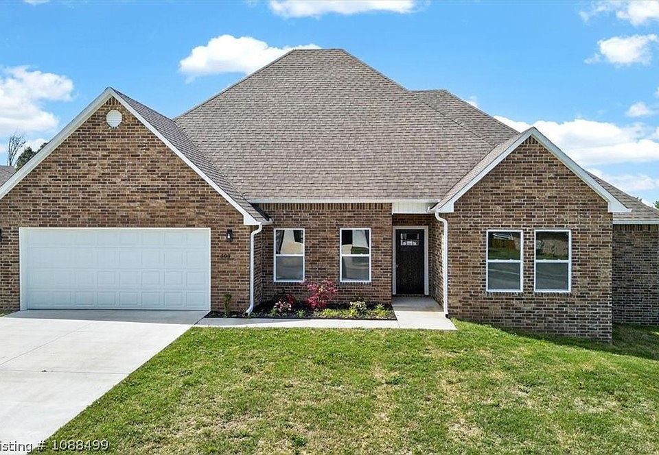 1st image of 405 Stoneledge Dr