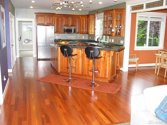 2nd image of 9402 Piperhill Dr SE