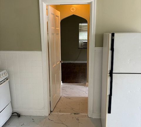 4th image of 1226 Franklin Ave #3