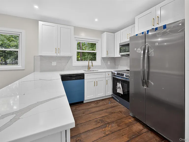 179 Roosevelt Rd — Photo 15