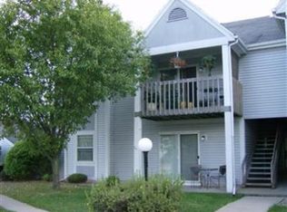 1076 Mill Pond Rd UNIT F, Valparaiso, IN 46385