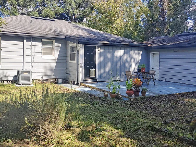 2614 Myra St — Photo 26