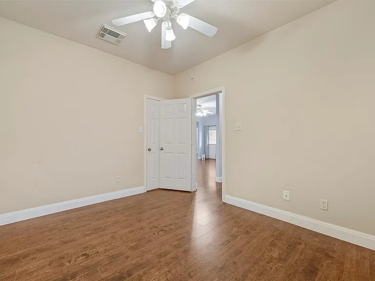 18235 Silver Timber Ct — Photo 24