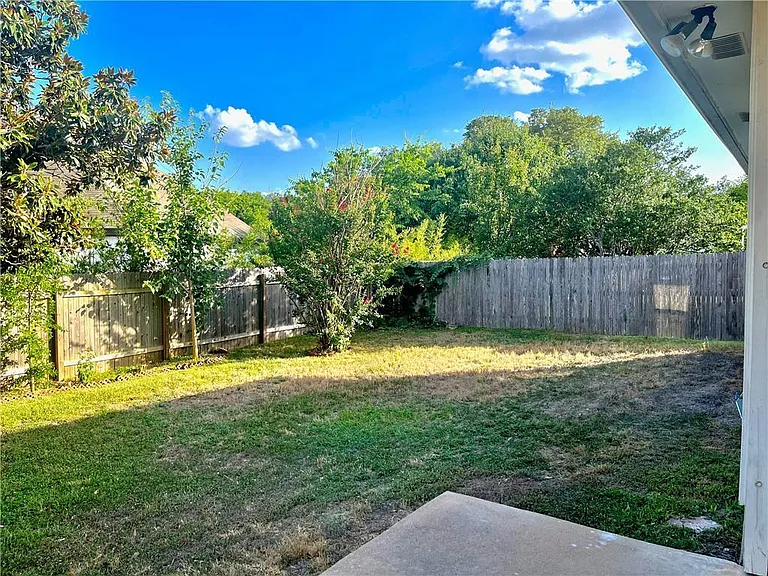 16831 Bailey Jean Dr — Photo 19