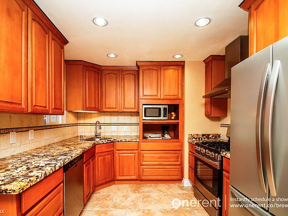 4th image of 3219 Percivale Dr