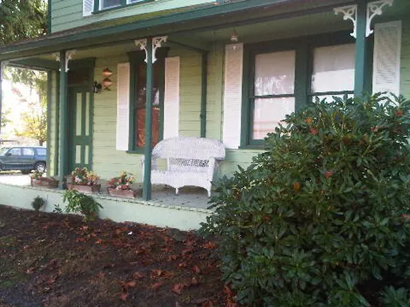 1046 NE 2nd St, McMinnville, OR 97128
