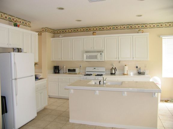 5th image of 15860 Amston Ct
