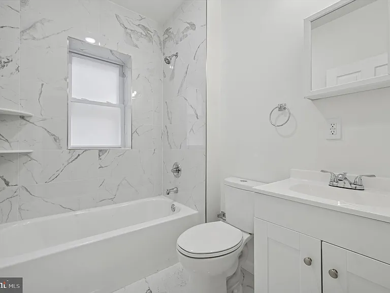 5431 Walnut St #1 — Photo 7