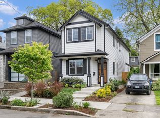 5546 SE Oak St, Portland, OR 97215