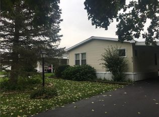 6413 Kims Dr, Victor, NY 14564