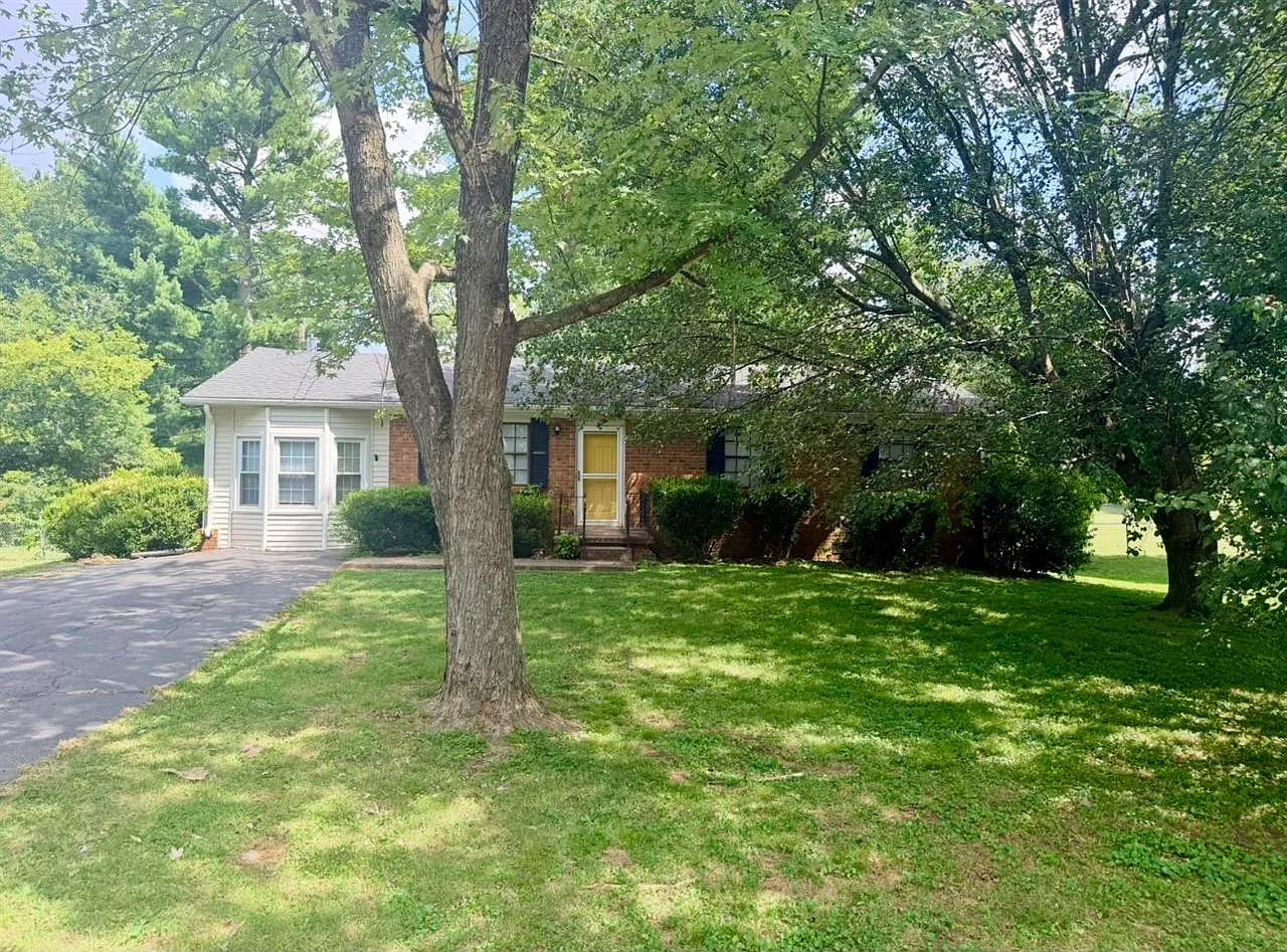 3 bed, 1284 sqft, $1,550 — Photo 4