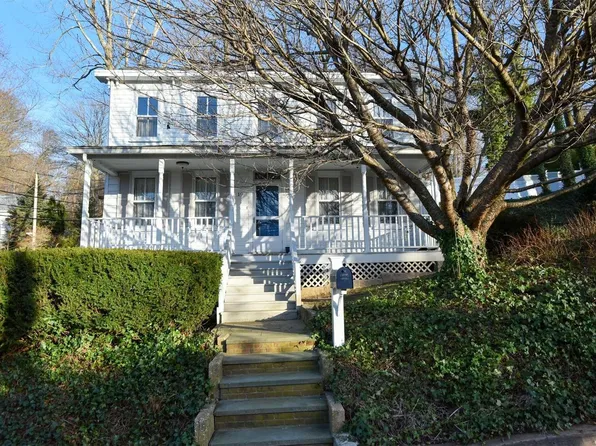 19 Church Street, Roslyn, NY 11576