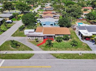 2247 Wiley St, Hollywood, FL 33020