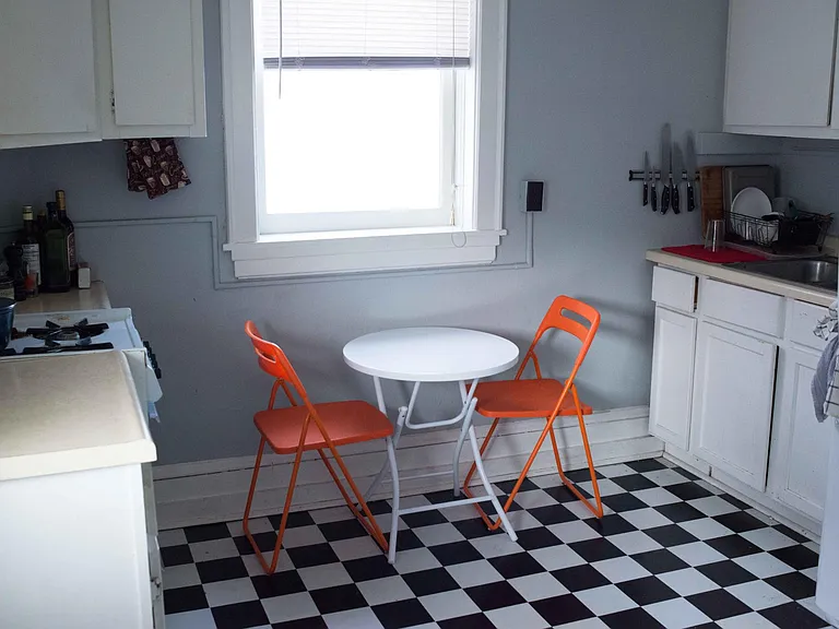 1928 Emerson Ave S #12 — Photo 7