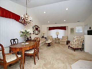 4th image of 144 Morley Cir